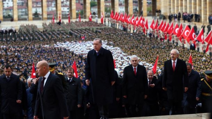 Turska slavi 94. rođendan: Državni vrh sa Erdoganom položio cvijeće na Ataturkovom mauzoleju