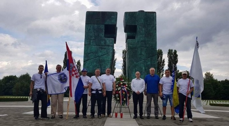 Polazak učesnika Marša mira 'Srebrenica - Vukovar 2017'