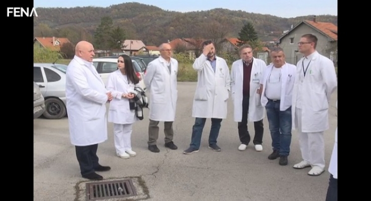 Doktori iz TK-a se pridružili štrajku, osim doktora UKC-a Tuzla (VIDEO)