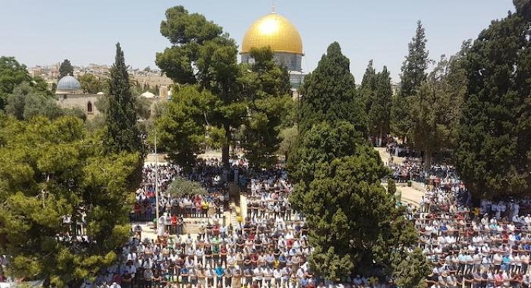 Oko 60.000 muslimana u džamiji Al-Aqsa obilježilo početak ramazana (FOTO)