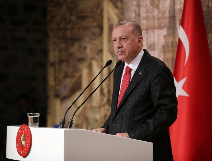 Erdogan: Turska uspravno stoji nasuprot cijelog svijeta