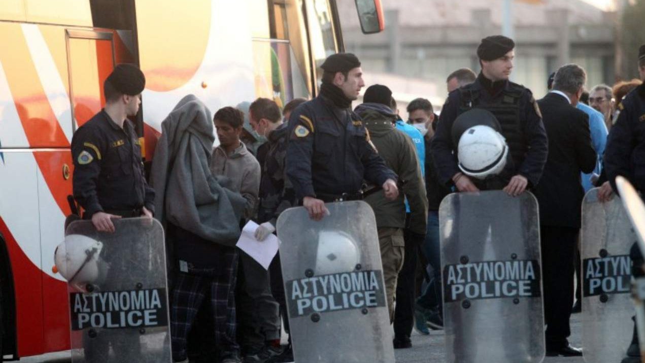 Sukobi policije i stanovnika grčkih ostrva zbog izgradnje centara za migrante
