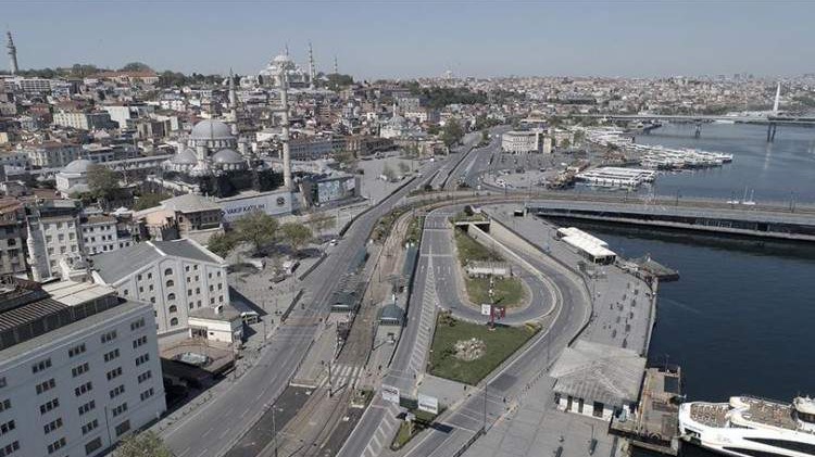 Puste ulice Istanbula, jednog od najmnogoljudnijih gradova na svijetu