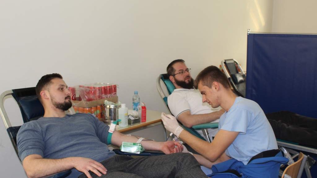 Svjetski dan dobrovoljnih davalaca krvi: Tuzlanske džematlije davaoci krvi – spasioci života