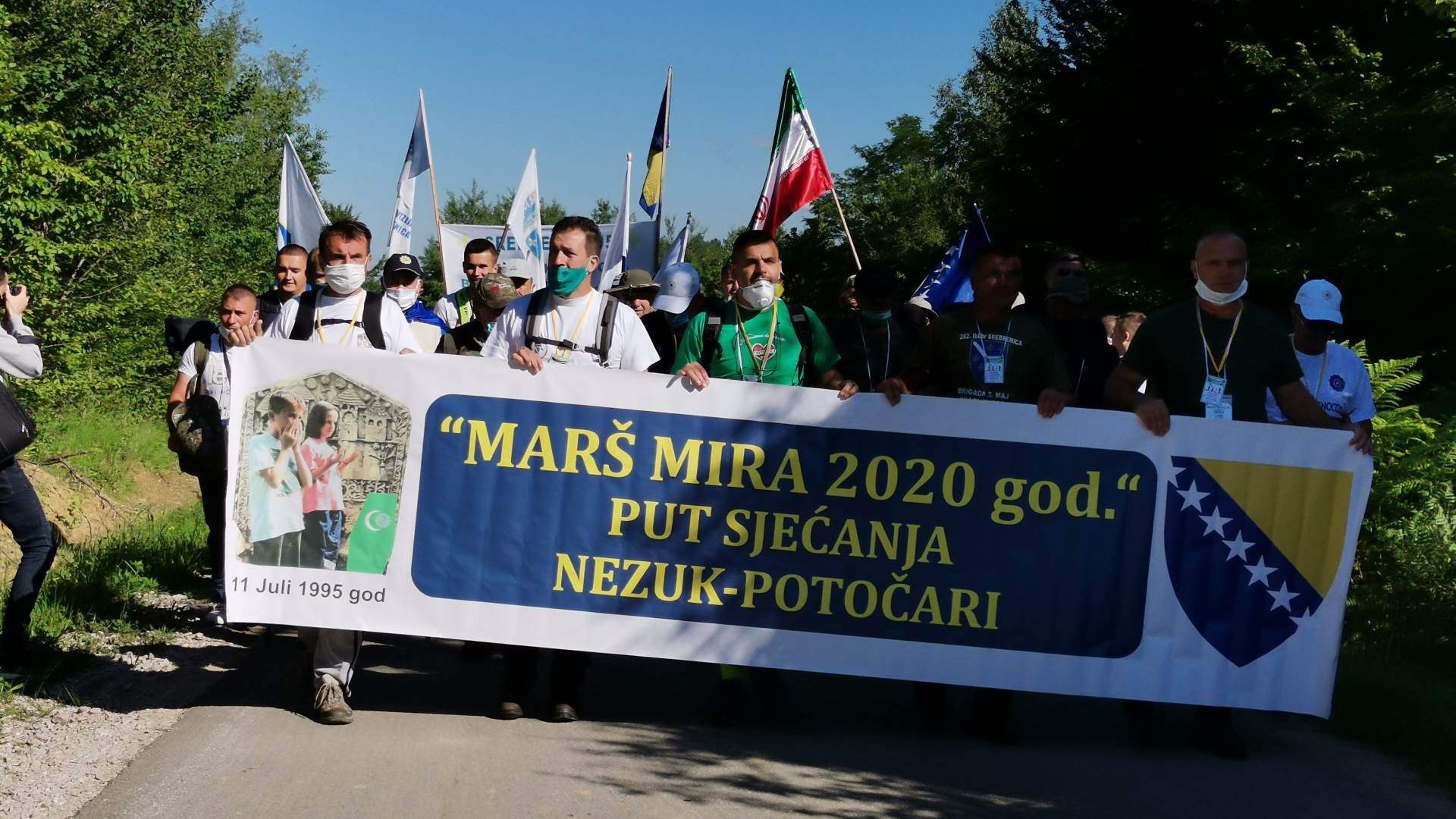 Krenuo "Marš mira": Preživjeli Srebreničani odaju počast ubijenim i sjećaju se "puta smrti"