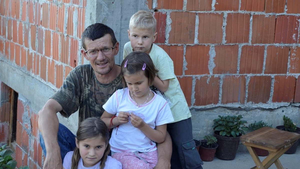 Devetočlanoj porodici kod Srebrenice izgorio traktor: Pokrenuta akcija nabavke 