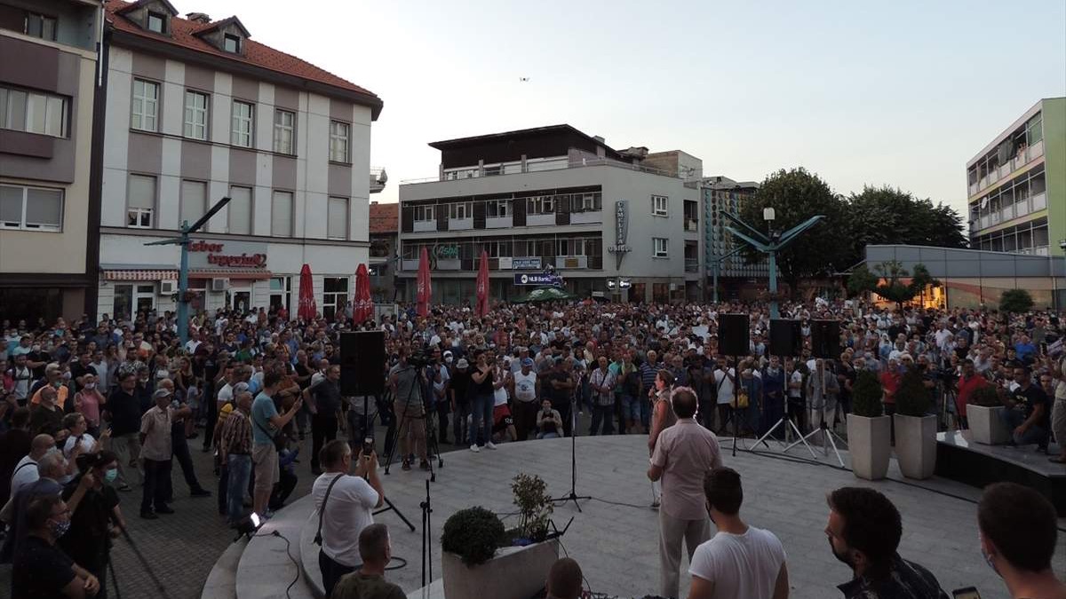Bihać: Održan protest građana koji traže rješenje migrantske krize