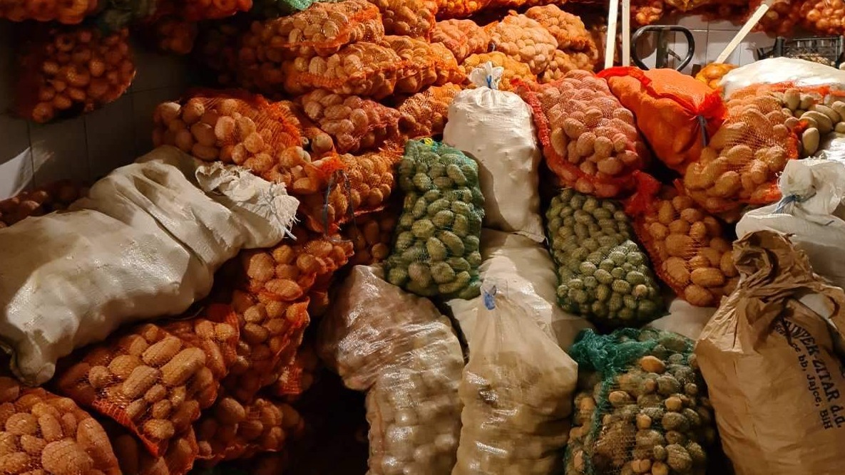 Donacije Elči Ibrahim-pašine medrese: Sedam tona poljoprivrednih proizvoda za Medresu u Cazinu