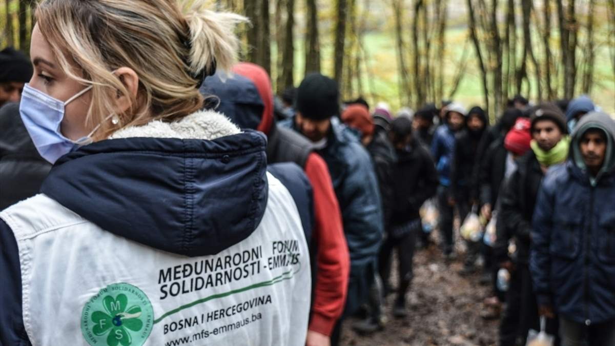 MFS-EMMAUS: Hrana, odjeća, obuća i higijenski paketi za migrante u Velikoj Kladuši