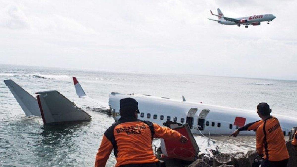 Indonezija: Pronađene olupine i posmrtni ostaci žrtava avionske nesreće