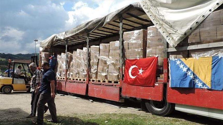 Pomoć turskog udruženja Sadakatasi za migrante i porodice u Srebrenici