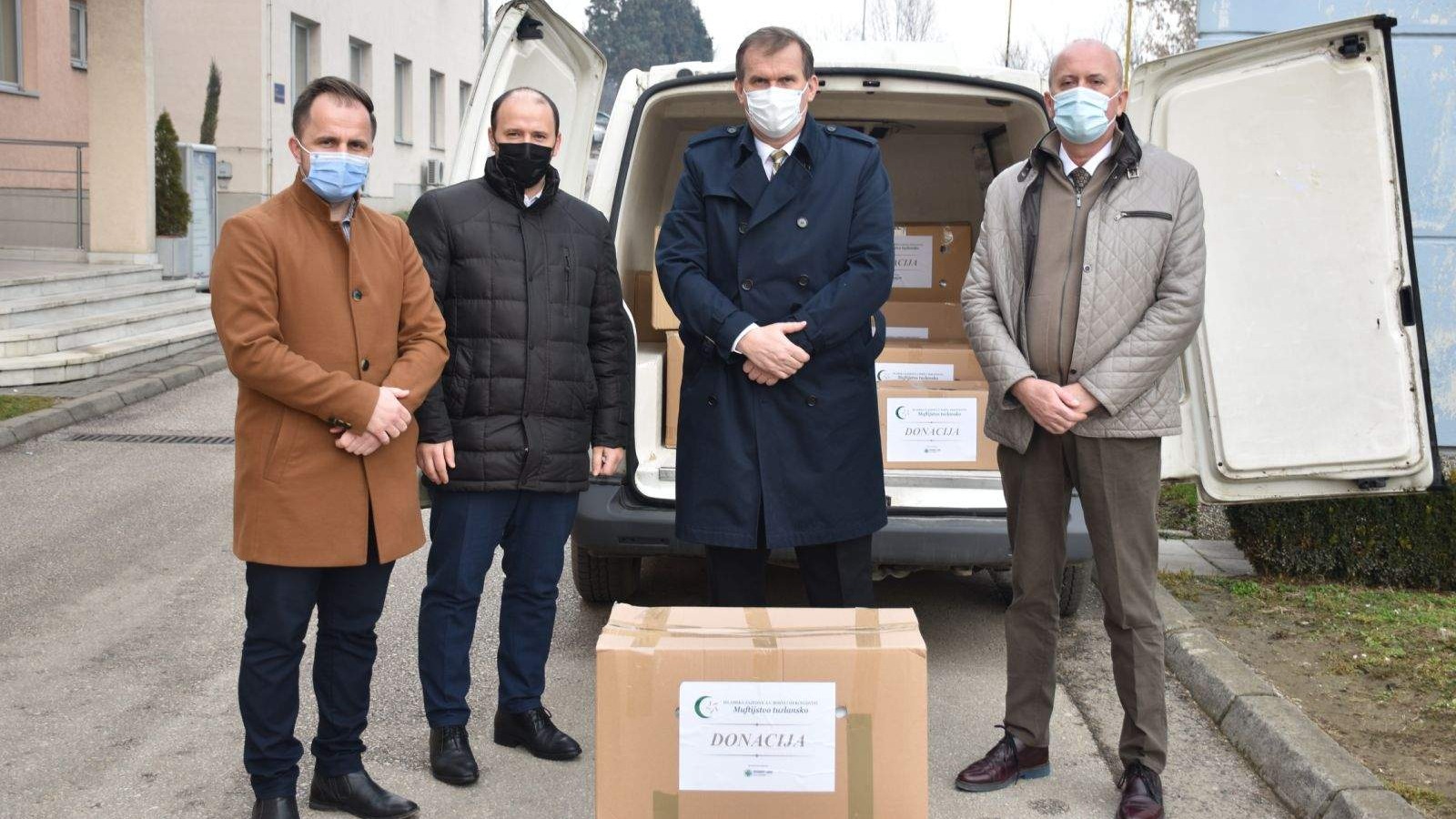 Muftijstvo tuzlansko: Uručena donacija Univerzitetskom kliničkom centru Tuzla