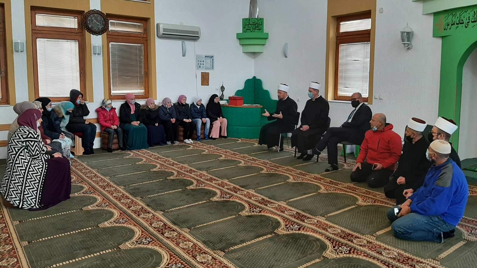 Muftija zenički u Sjenini: Djeca nas podučila istinskom značenju patriotizma