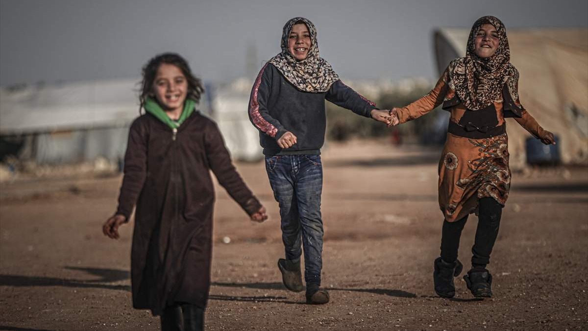 Sirijska djeca u kampu u Idlibu: Osmijehom protiv surove svakodnevnice