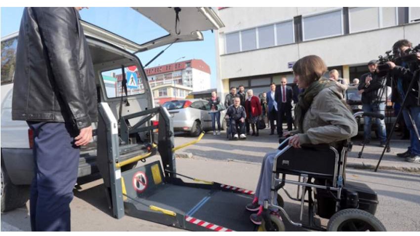 Kanton Sarajevo dobija specijalizirana taksi vozila za osobe sa invaliditetom