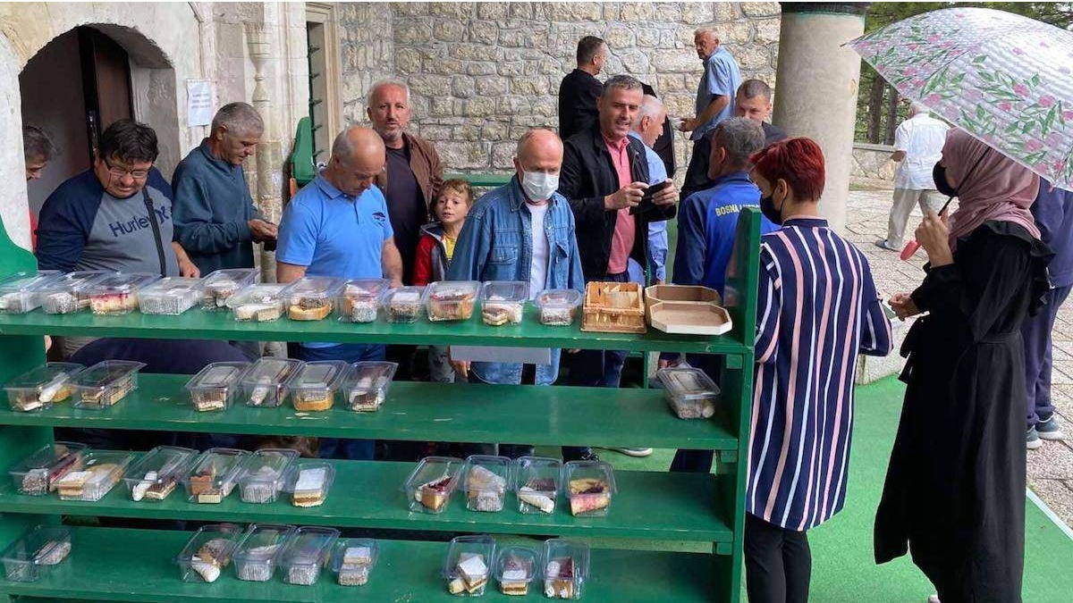 MIZ Livno: Akcija prodaje kolača za školske sendviče