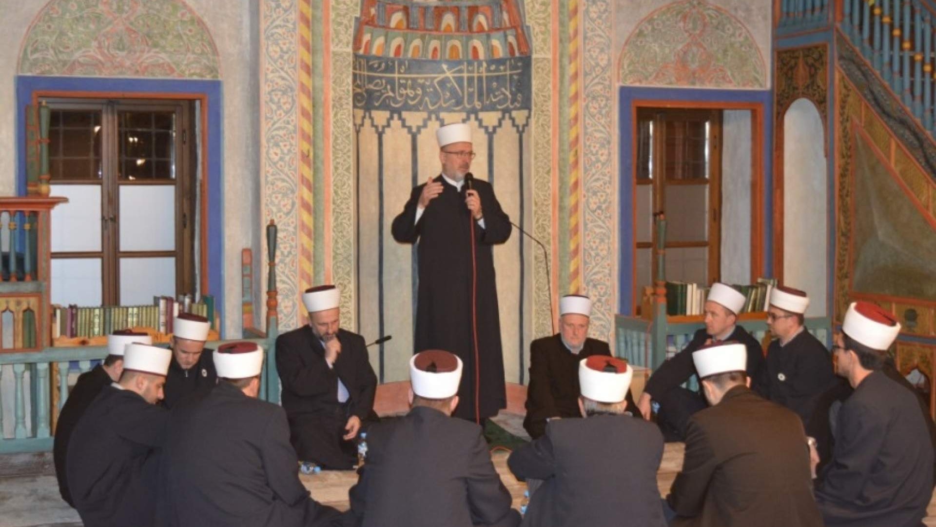 Mubarek noć Lejletu-l-miradž obilježena u Šarenoj džamiji u Travniku: Značaj namaza za svakog vjernika