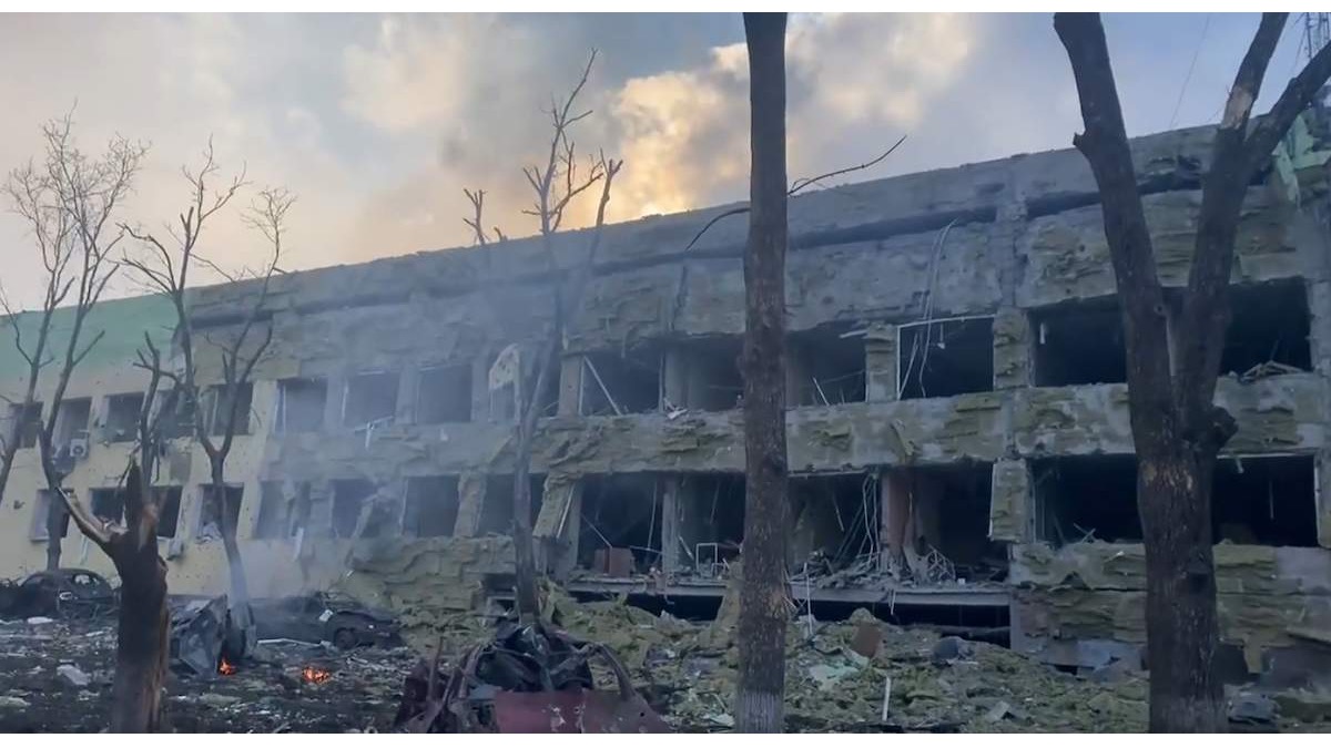 Ukrajina: Dječija bolnica u Mariupolju uništena u ruskim zračnim napadima