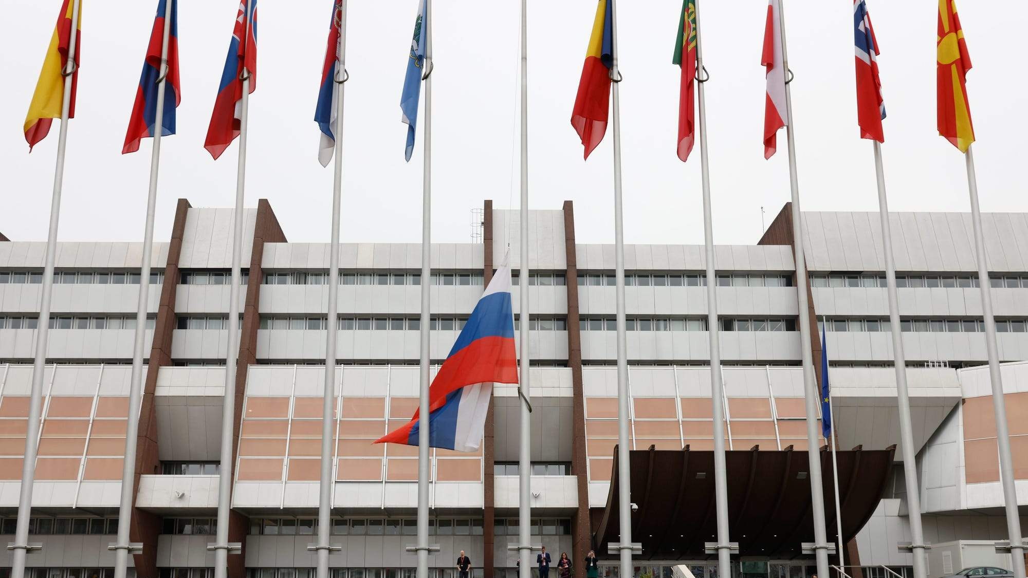 Rusija više nije član Vijeća Evrope, u Strasbourgu skinuta ruska zastava