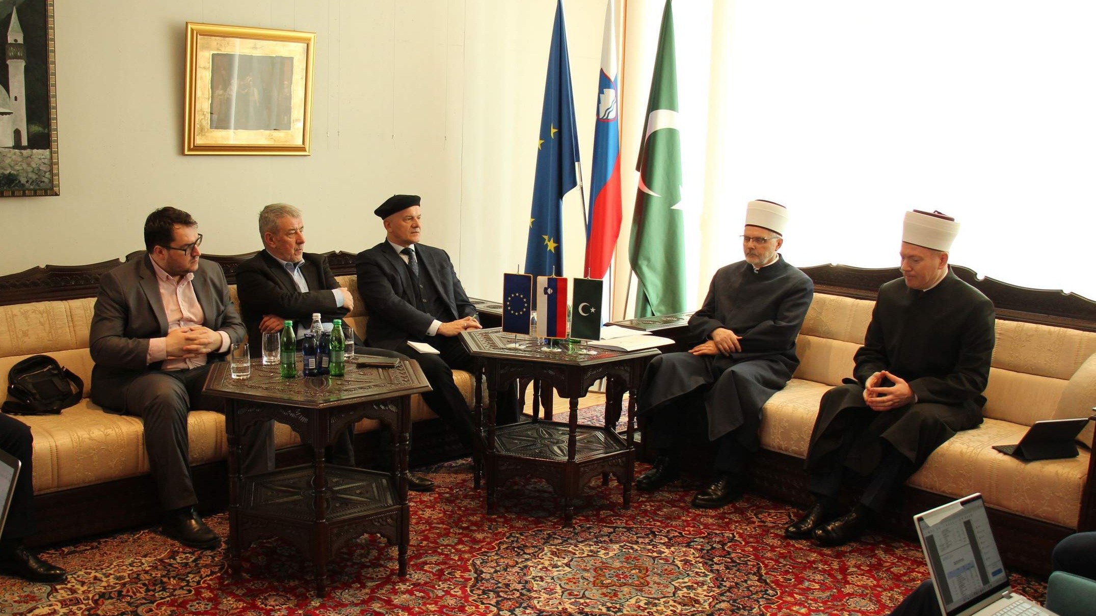 Sastanak delegacije Rijaseta sa muftijom Porićem i predstavnicima Mešihata u Sloveniji 