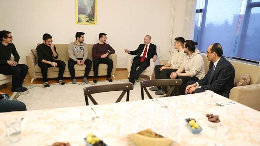 Erdogan gost na iftaru u stanu istanbulskih studenata