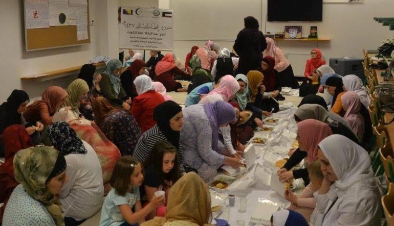 Iftar za članice Udruženja žena MIZ Livn