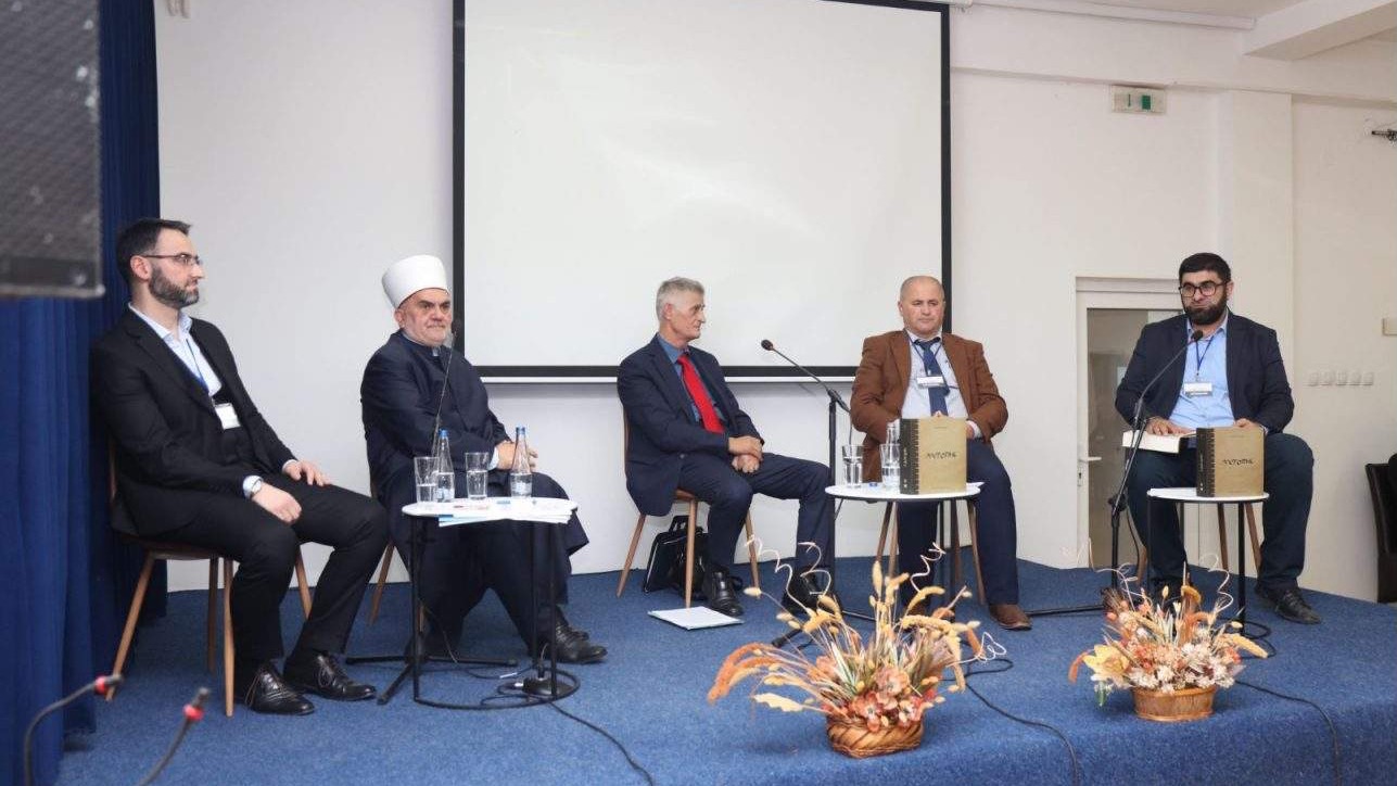 Novi Pazar: Održana konferencija "Lik i djelo muftije akademika Muamera Zukorlića"