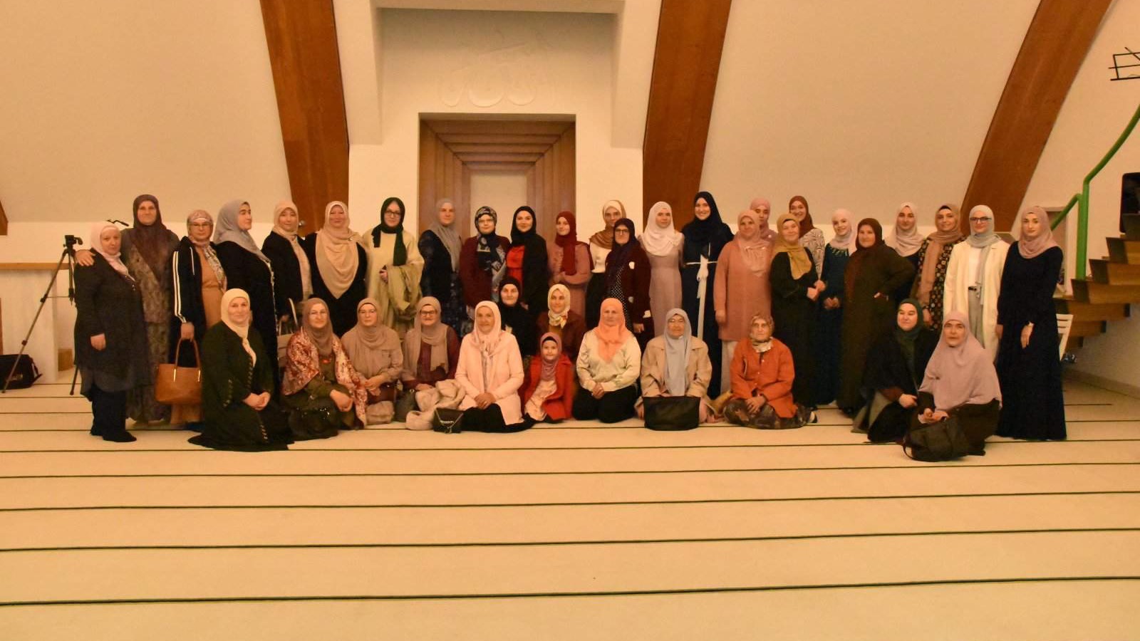 MIZ Kalesija: Održana svečanost za žene "Večer hafiza"