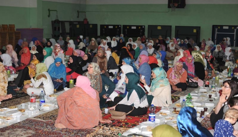 Vitez: 230 iftara u organizaciji Aktiva žena Medžlisa
