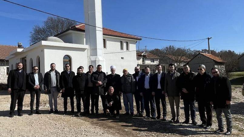 Ilmijja Mostar: Podrška legitimnim zahtjevima džematlija Rabrana za adaptaciju džamije i organizaciju vjerskog života