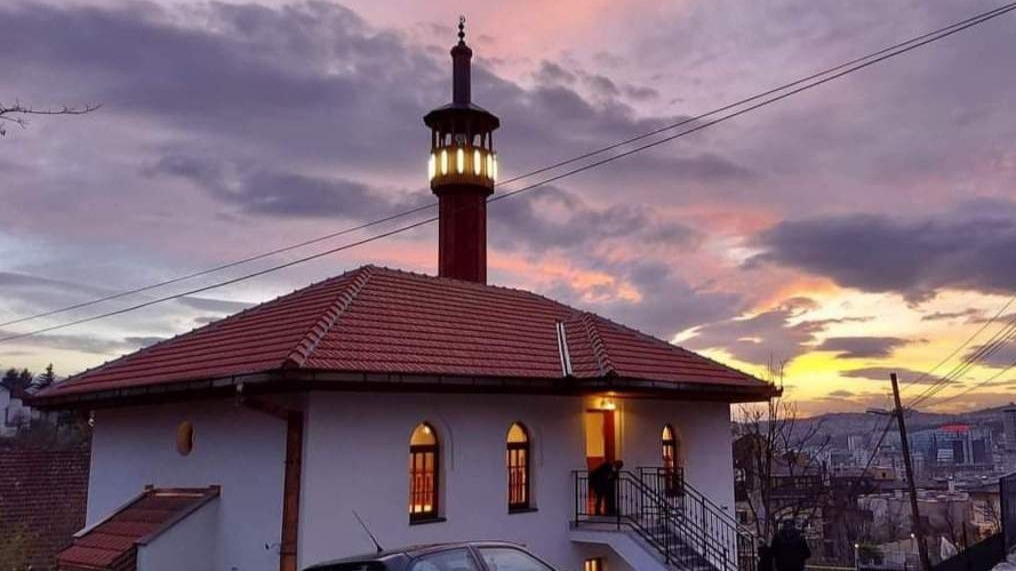 Sarajevo: Proučen mevlud u džamiji u Gornjim Kovačićima, sutra svečano otvorenje 