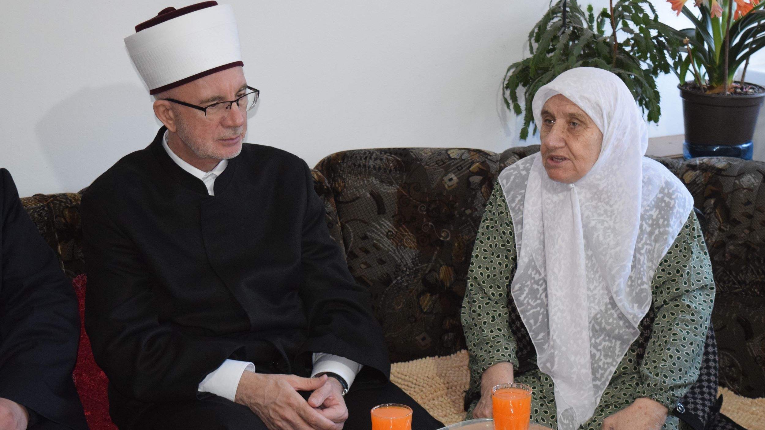 Muftija Fazlović posjetio majku četiri šehida Zumru Mehić: Veliko poštovanje prema njenom ponosu