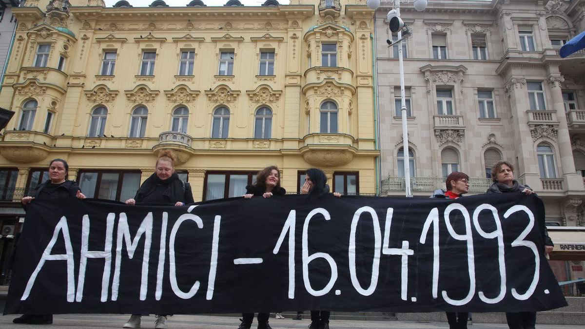 Hrvatska: Održan protest 'Ne u naše ime - 30 godina od ratnog zločina u Ahmićima'