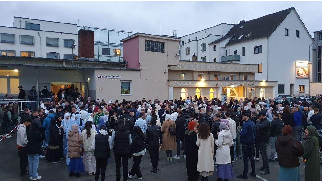 Keln: Održan najveći omladinski iftar Islamske zajednice Bošnjaka u Zapadnoj Evropi