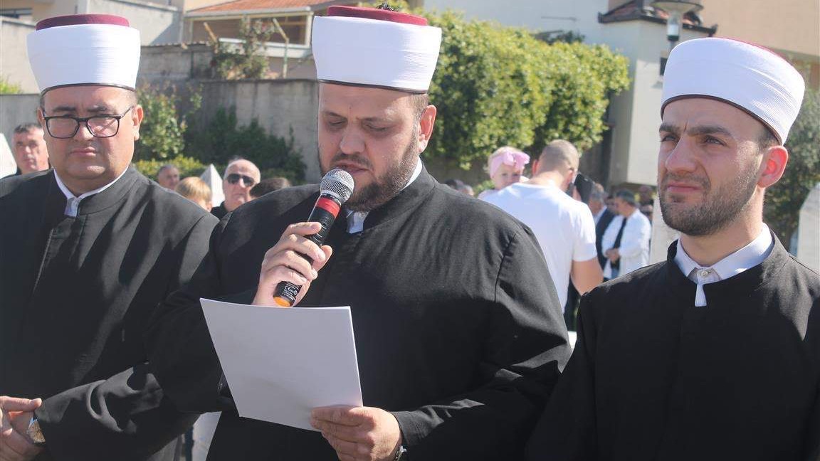 Mostarski muftija pozvao odgovorne da konačno riješe pitanja uređenja šehidskih mezarja i izgradnje centralnog spomen-obilježja