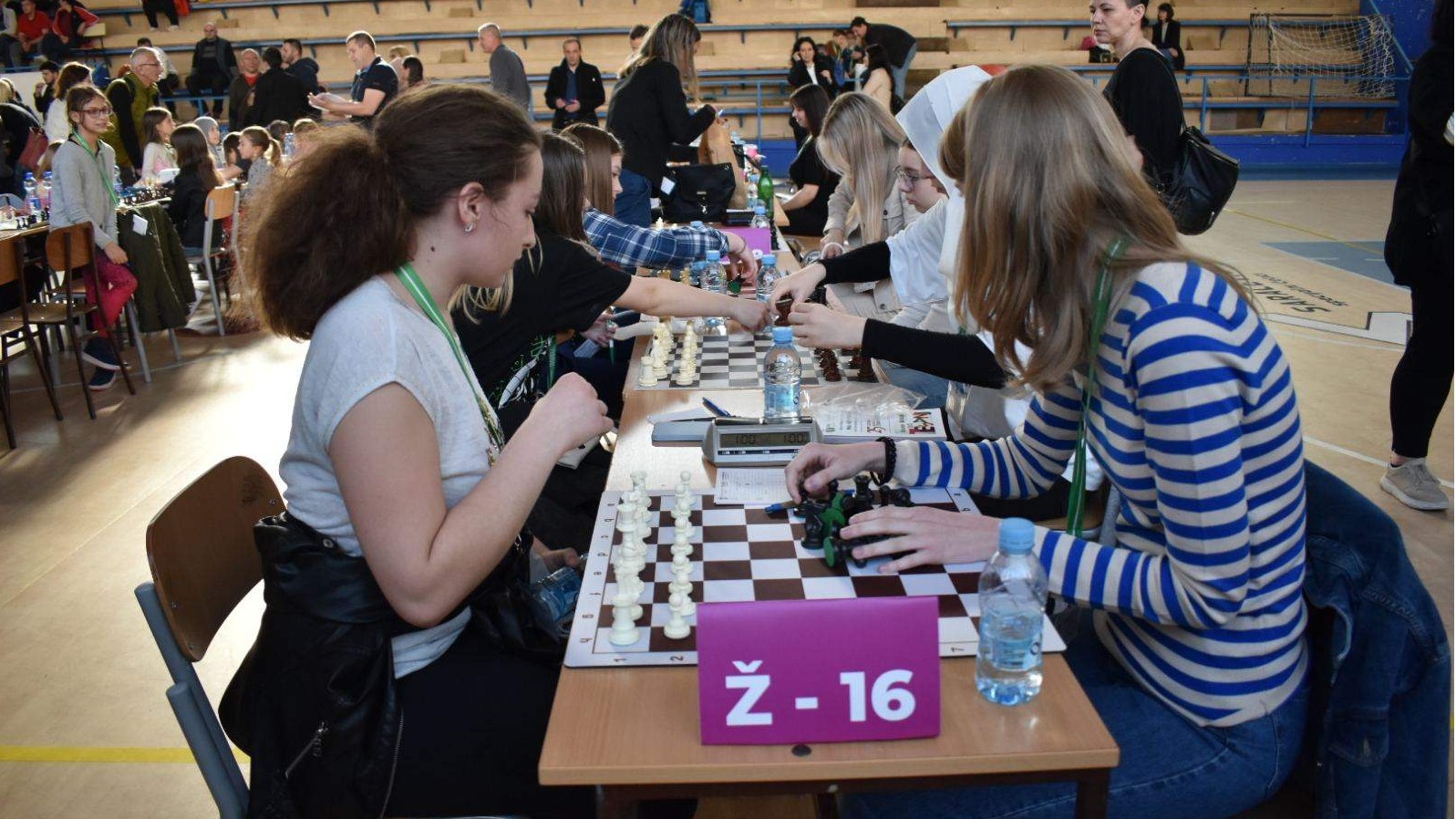 Tešanj: Otvoreno kadetsko i juniorsko prvenstvo FBiH u šahu s najvećim brojem učesnika