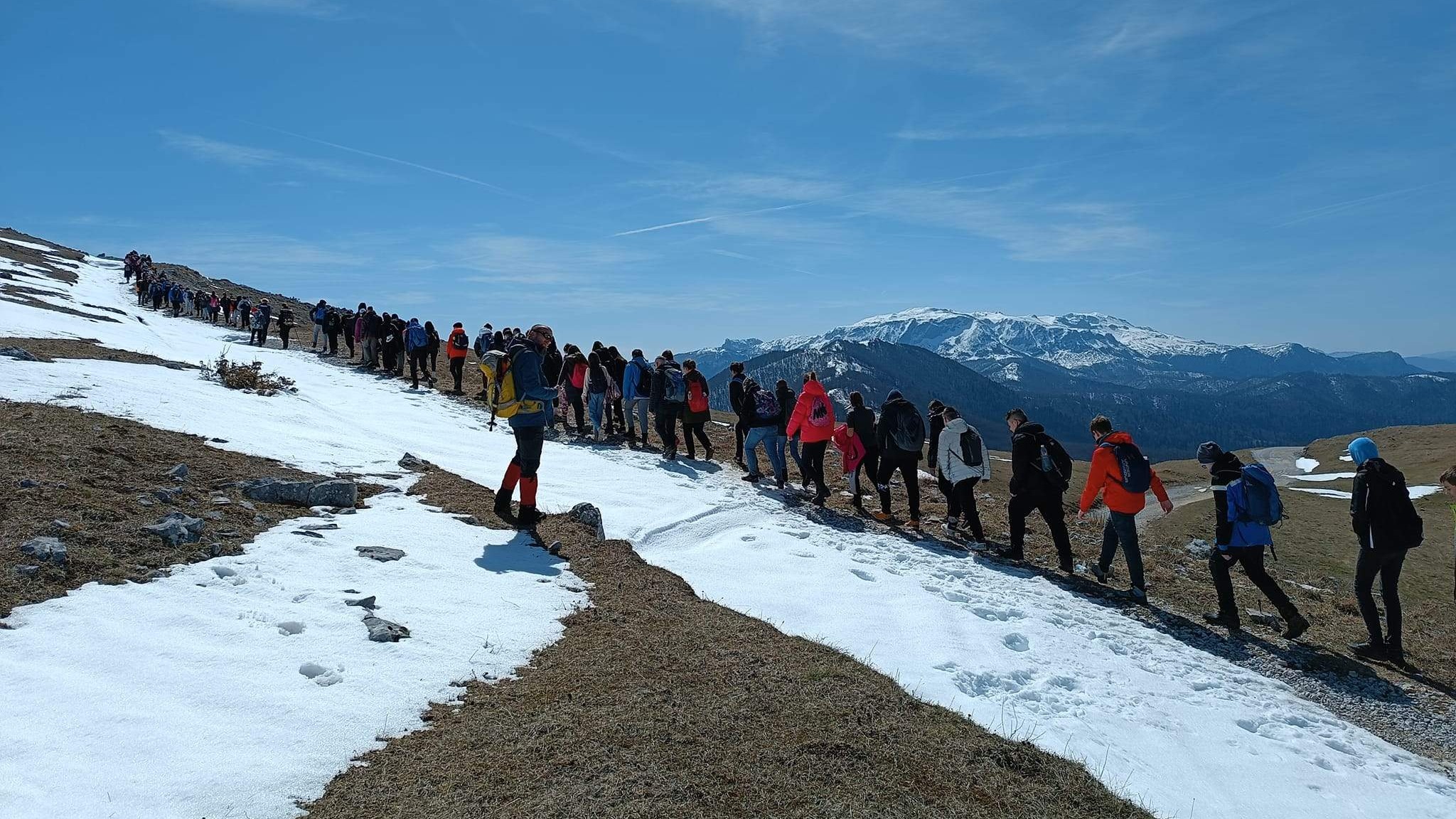 Pohod Škole planinarstva: Sarajevski osnovci učili i uživali na olimpijskim planinama