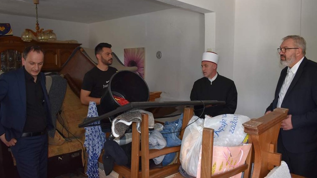 Delegacija Islamske zajednice posjetila poplavljena područja u Bihaću i Bosanskoj Krupi