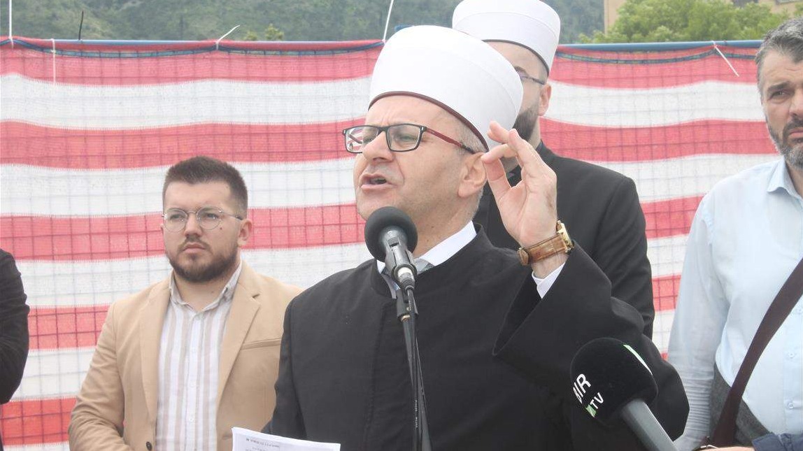 Mostarski muftija na mirnim protestima poručio da Bošnjaci neće pristati na diskriminaciju i politiku dvostrukih aršina