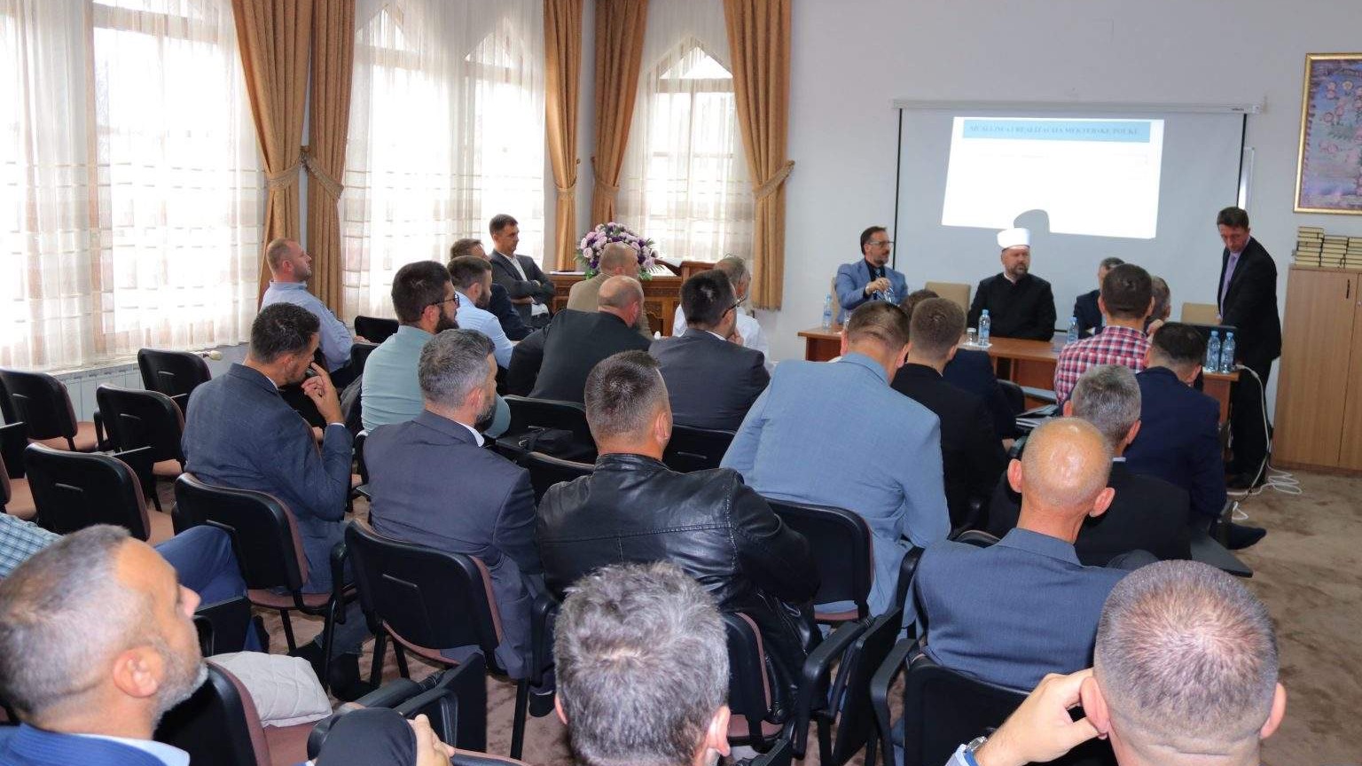 U Zavidovićima održan stručni seminar za imame medžlisa Islamske zajednice Zavidovići, Žepče i Maglaj