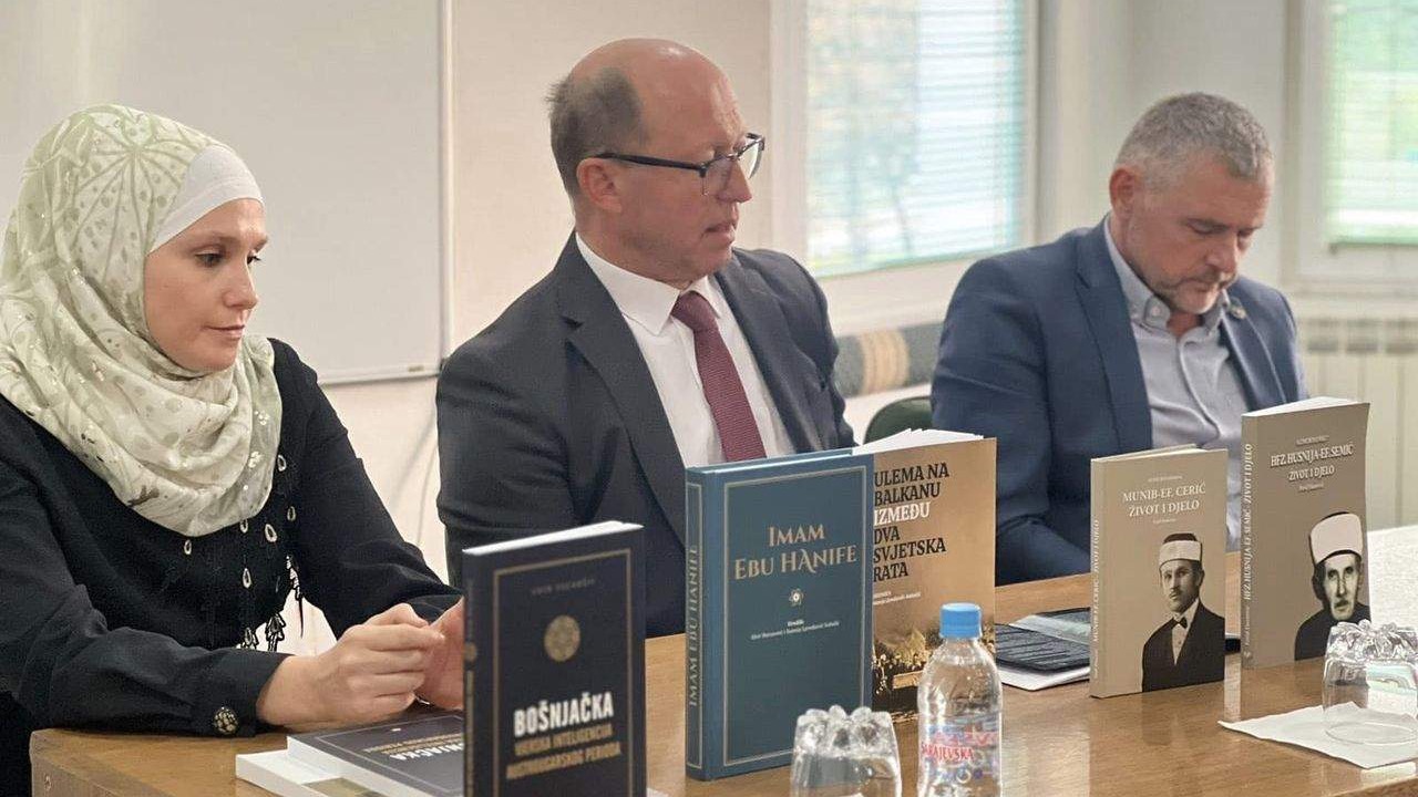 Maglaj: Održana tribina "15 godina naučnoistraživačkog rada Instituta za islamsku tradiciju Bošnjaka"