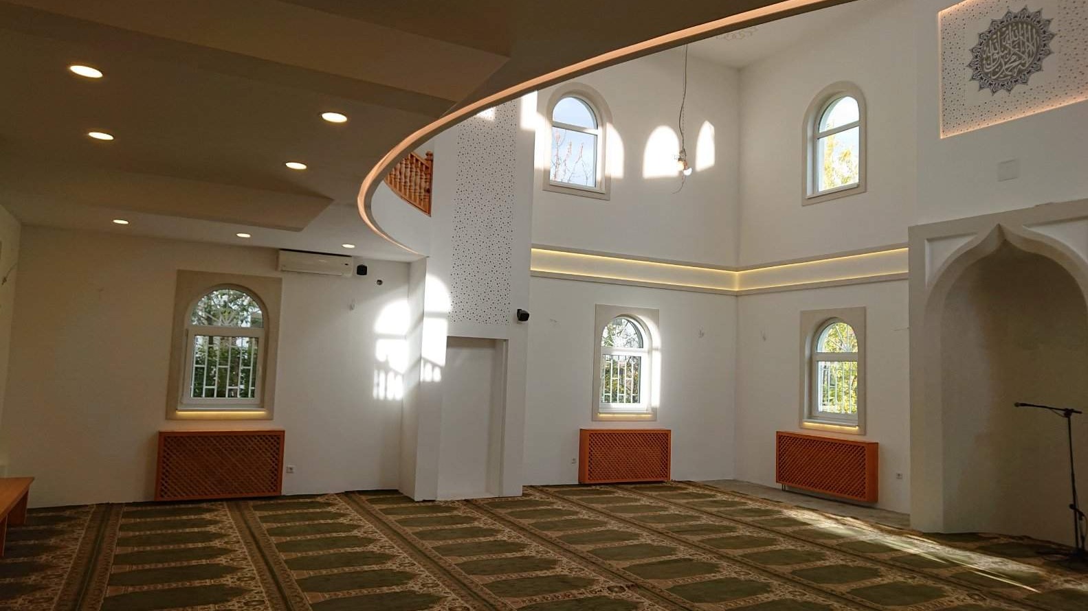 Sarajevo: Renoviran enterijer džamije Bakarevac