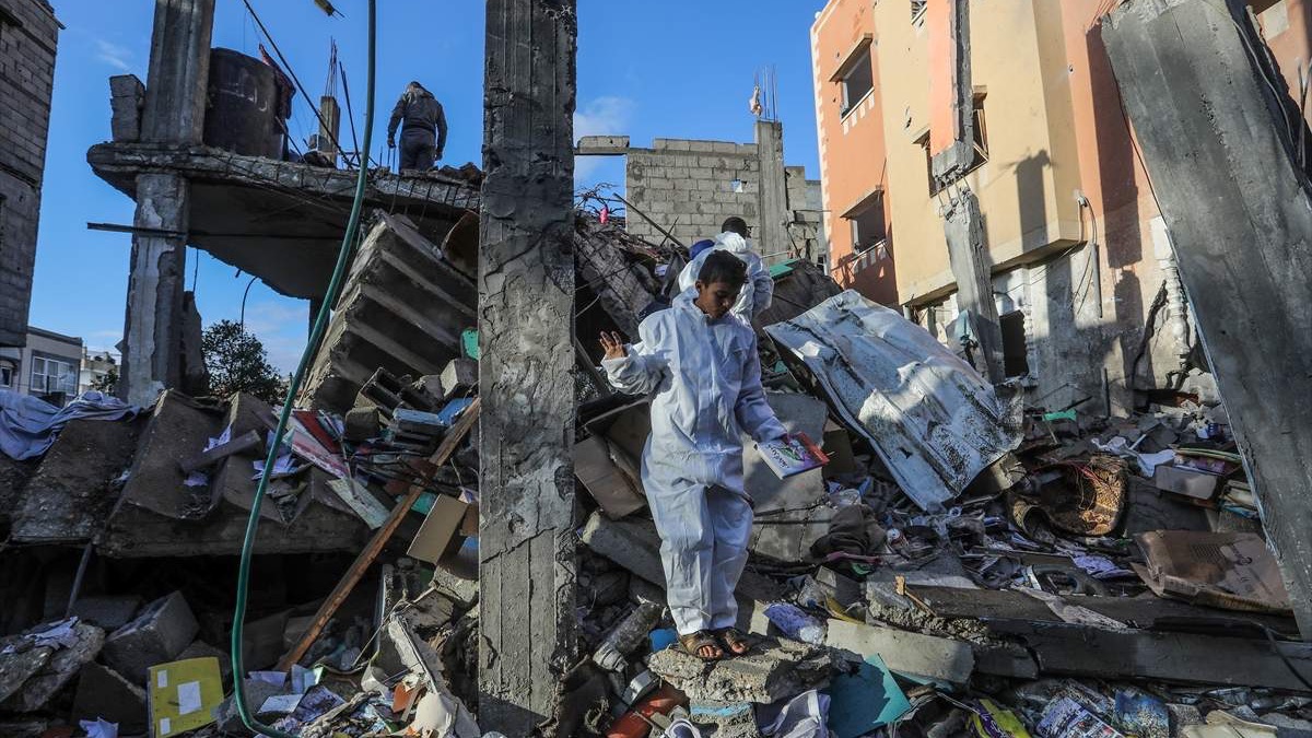 Gaza: Palestinci u Rafahu pretražuju ruševine svojih domova