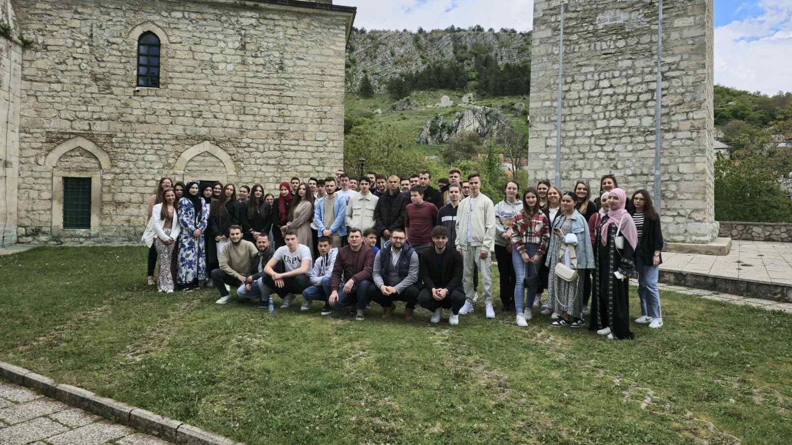 Mreža mladih muftijstva mostarskog u posjeti Tomislavgradu, Livnu i Glamoču