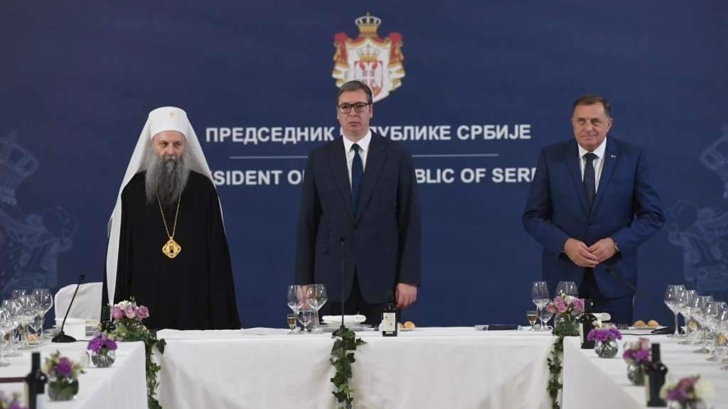 Vučić s Dodikom i vrhom SPC pokušava rezoluciju o Srebrenici predstaviti kao ključno pitanje za opstanak Srba