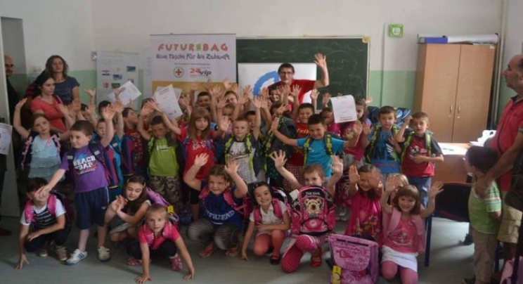 Rade volonterski, za djecu iz BiH: Do sada uručili 10.000 paketa