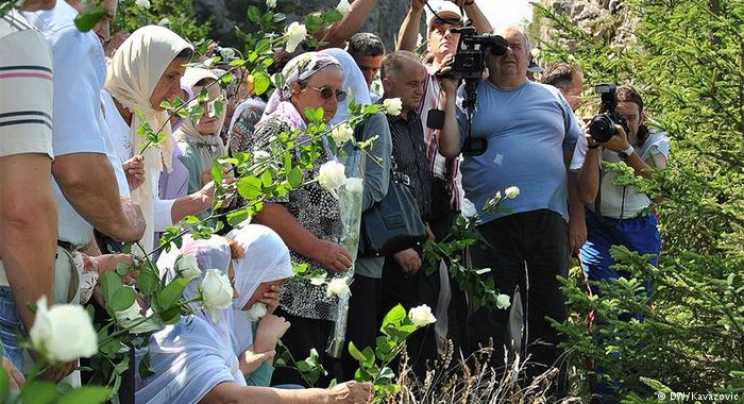 U petak 23. godišnjica masakra na Korićanskim stijenama: 200 ruža u znak sjećanja na žrtve