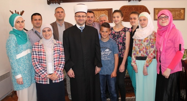 Muftija Dedović upriličio svečani prijem za najbolje učenike vjeronauke i mektepske nastave