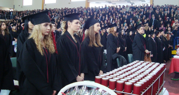 Mostar: Svečano promovirano 630 diplomanata Univerziteta