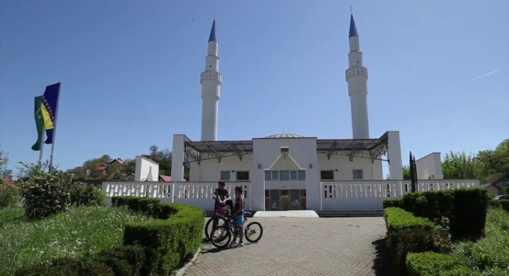 Muftijstvo tuzlansko: Centralna bajramska svečanost u Džamiji Kralja Abdulaha